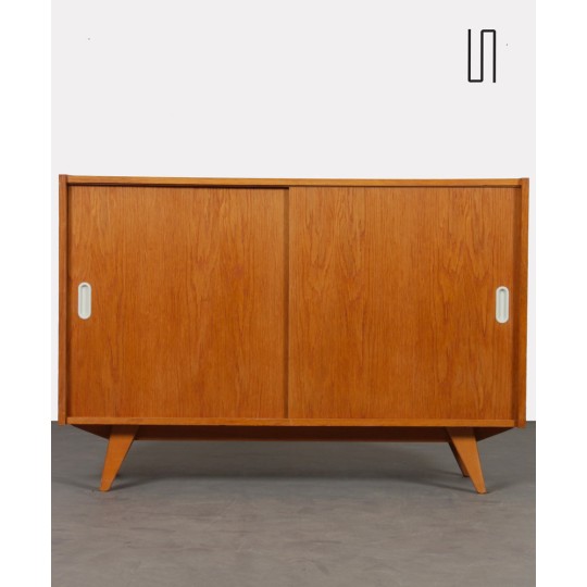 Commode en chêne, modèle U-452, par Jiroutek pour Interier Praha, 1960 - 