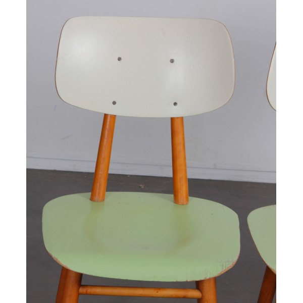 Suite de 3 chaises produites par Ton dans les années 1960 - Design d'Europe de l'Est