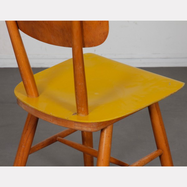 Suite de 3 chaises produites par Ton dans les années 1960 - Design d'Europe de l'Est