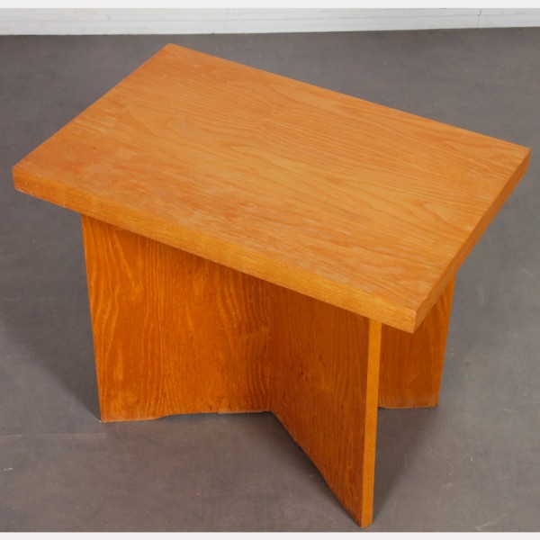 Petite table d'appoint vintage en bois des années 1960 - 