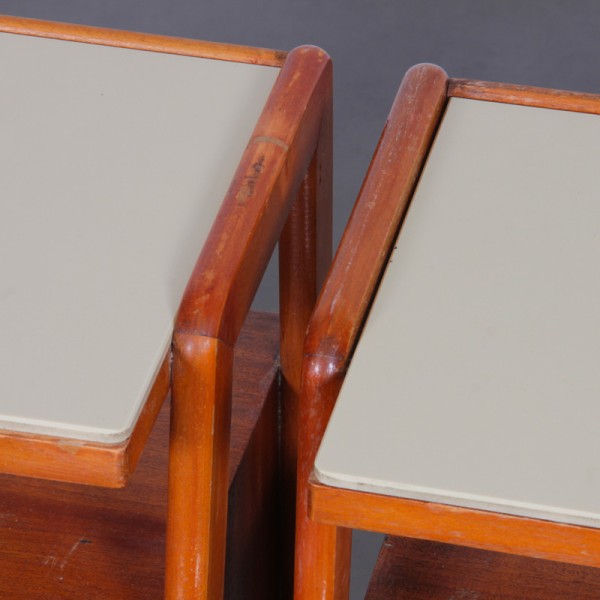 Paire de tables de nuit en bois et opaline, éditées par Jitona, 1960 - Design d'Europe de l'Est