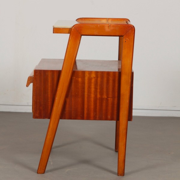 Paire de tables de nuit en bois et opaline, éditées par Jitona, 1960 - Design d'Europe de l'Est