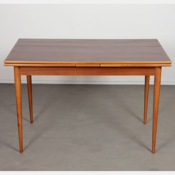 Table de repas éditée par le fabricant Drevotvar, 1960 - Design d'Europe de l'Est