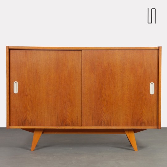 Oak chest, model U-452, by Jiri Jiroutek for Interier Praha, 1960s - 