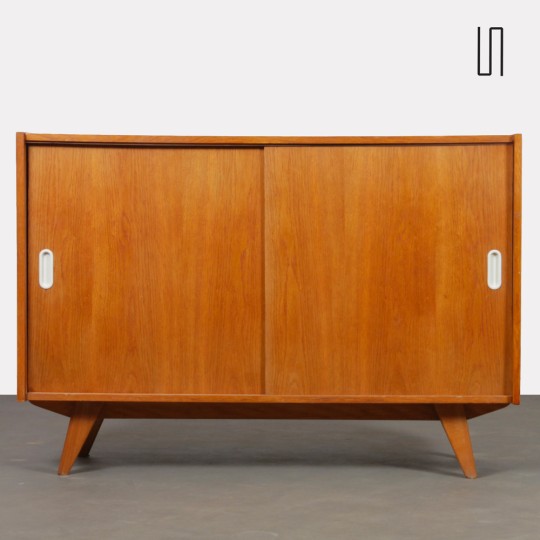 Commode en chêne, modèle U-452, par Jiroutek pour Interier Praha, 1960 - 