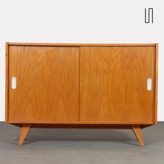 Commode en chêne, modèle U-452, par Jiroutek pour Interier Praha, 1960 - 