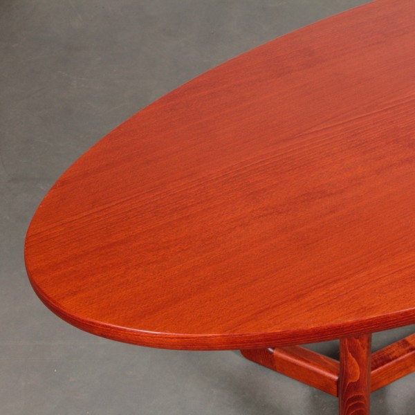 Czechoslovakian oval table Venesa for Dřevotvar, 1970s - Eastern Europe design