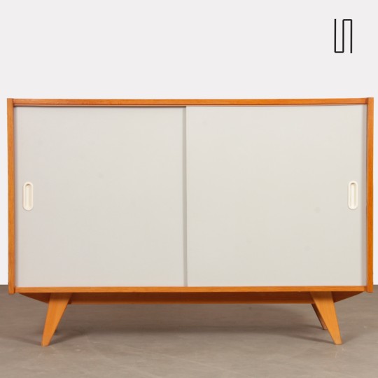 Commode vintage en chêne par Jiri Jiroutek, modèle U-452, 1960 - Design d'Europe de l'Est