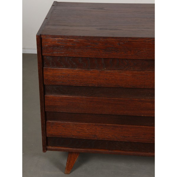 Commode en chêne foncé par Jiri Jiroutek, modèle U-453, vers 1960 - Design d'Europe de l'Est