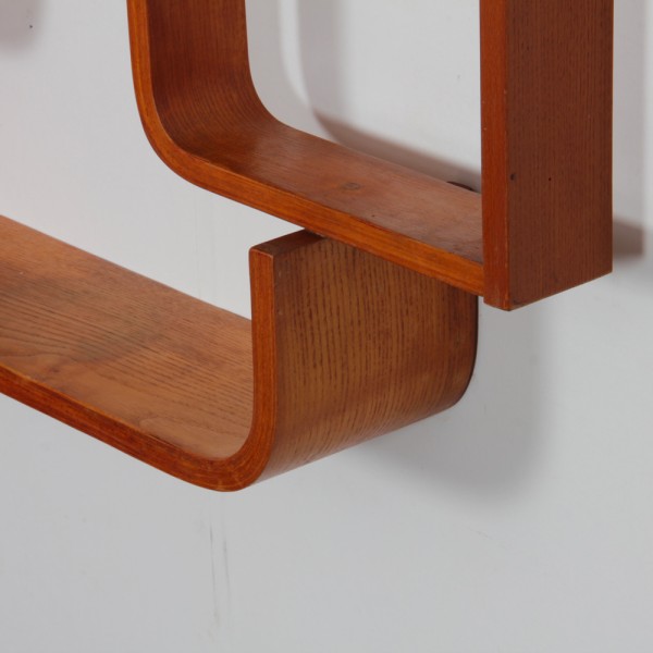 Etagère murale en bois par Ludvik Volak pour Drevopodnik Holesov, 1960 - Design d'Europe de l'Est