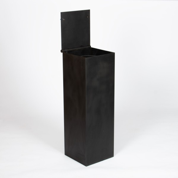 Garbage can by Nemo, circa 1985 - 