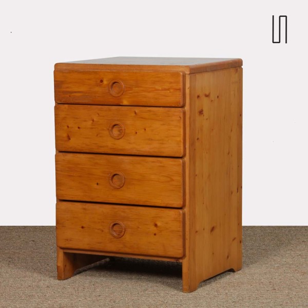Pine storage unit, selected by Charlotte Perriand for Les Arcs, 1960s - 