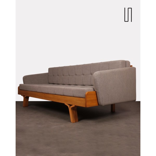 Eastern European sofa produced by Drevopodnik Holesov, 1960s - Eastern Europe design