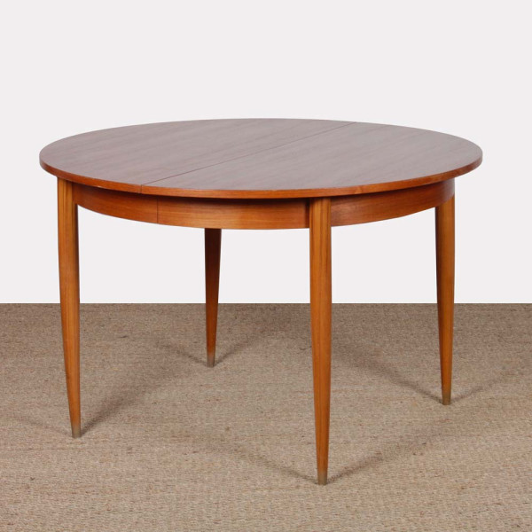 Round, extendable wooden dining table, 1960 - 