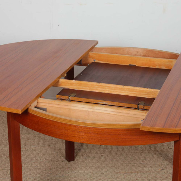 Extendable round teak dining table, 1970 - 