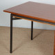 Bureau vintage en bois et métal datant des années 1960 - 