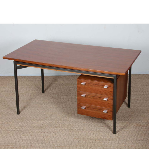 Bureau vintage en bois et métal datant des années 1960 - 