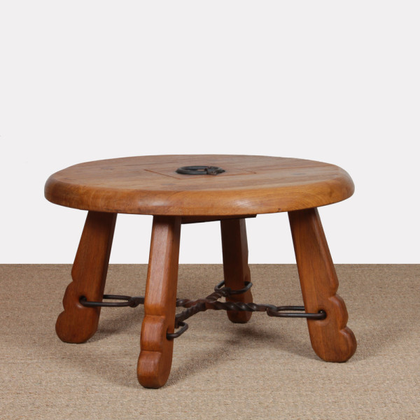 Table basse ronde en chêne massif et fer forgé, 1950 - 