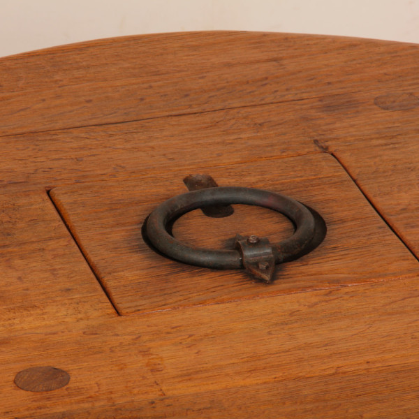 Table basse ronde en chêne massif et fer forgé, 1950 - 