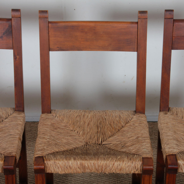 Ensemble de 6 chaises paillées en bois, travail français, 1950 - 