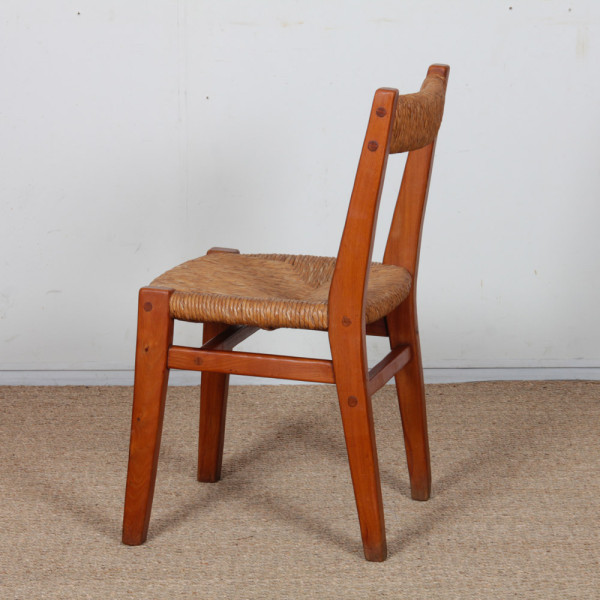 Suite de 6 chaises paillées en orme massif, travail français, 1950 - 