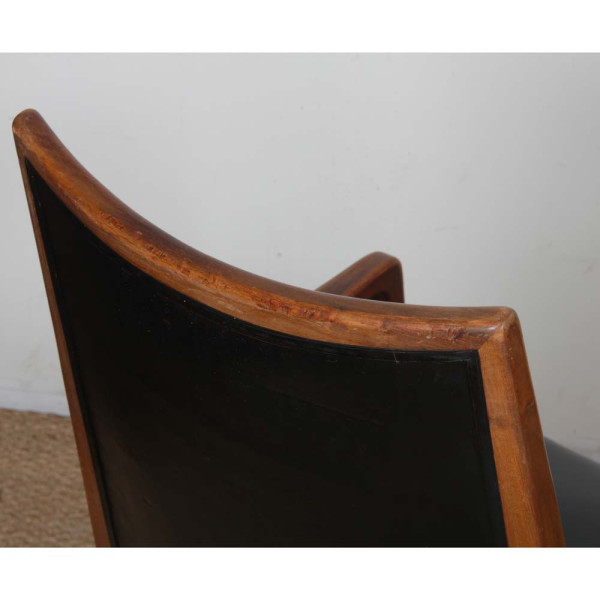 Paire de fauteuils vintage en bois et simili-cuir des années 1950 - 