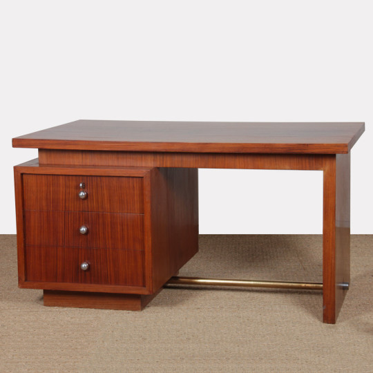 Bureau moderniste en bois, travail des années 1940 - 