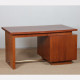 Bureau moderniste en bois, travail des années 1940 - 