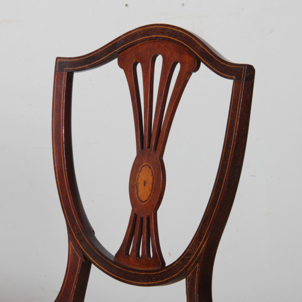Paire de chaises, travail anglais de la fin du XIXe siècle - 