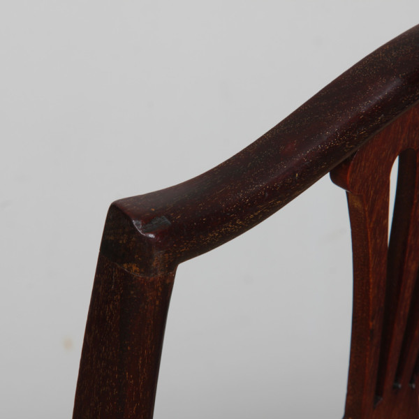 A pair of chairs, English, late 19th century - 