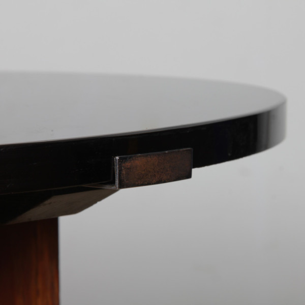 Table d'appoint moderniste dans le goût de Jean Burkhalter, 1930 - 