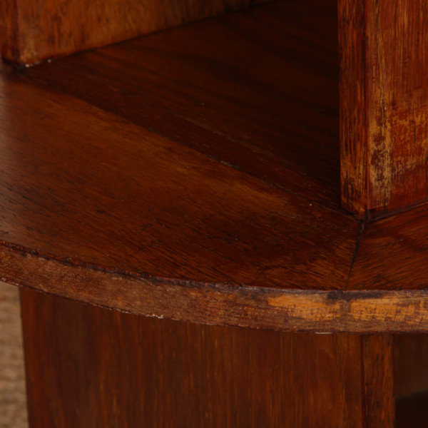 Table d'appoint moderniste dans le goût de Jean Burkhalter, 1930 - 
