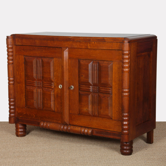Buffet en chêne dans le goût Charles Dudouyt, 1940 - 