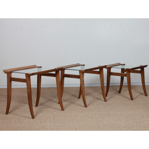 Suite de 3 tables gigognes en noyer par Maxime Old, circa 1940 - 