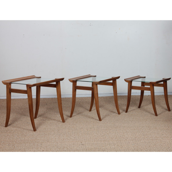 Suite de 3 tables gigognes en noyer par Maxime Old, circa 1940 - 