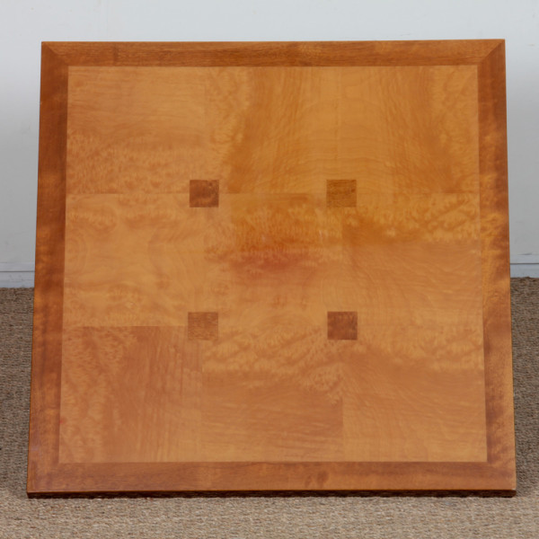 Table basse carrée en loupe de bouleau des années 1980 - 