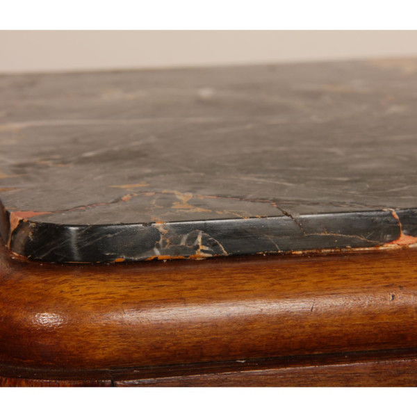 Paire de chevets en noyer et mabre des années 1940 - 