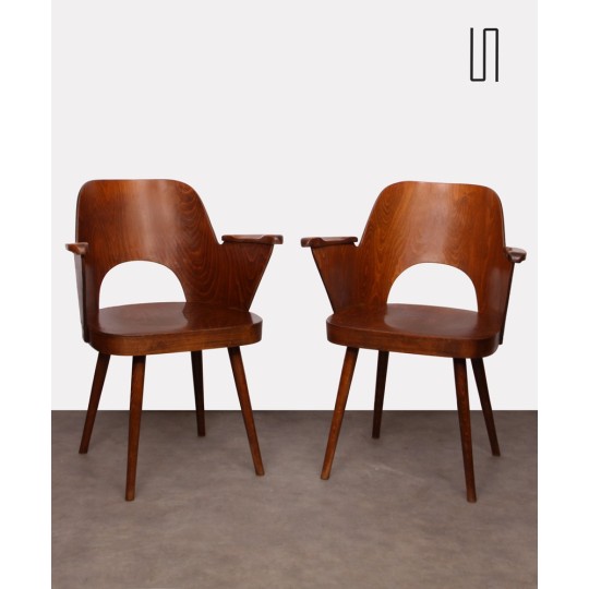 Pair of armchairs by Lubomir Hofmann for Ton, 1960s - 