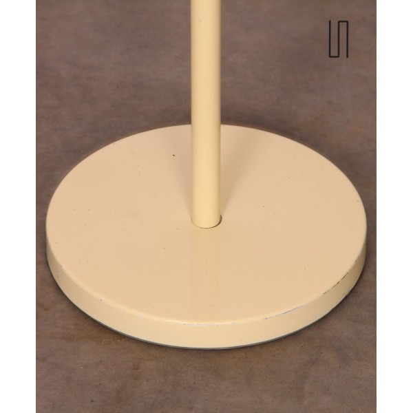 Lampadaire blanc en métal par Josef Hurka pour Napako, 1970 - Design d'Europe de l'Est