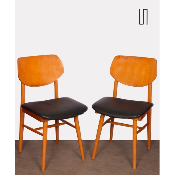 Paire de chaises vintage en bois et en skaï, 1960 - Design d'Europe de l'Est