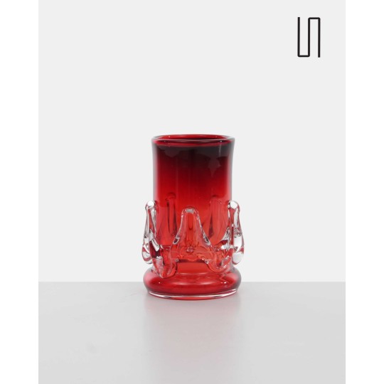 Vase rouge d’Europe de l’Est de Jerzy Słuczan - Orkusz, design soviétique