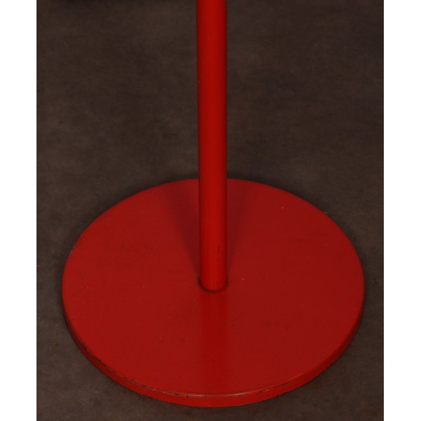 Lampadaire rouge en métal édité par Napako vers 1970 - Design d'Europe de l'Est