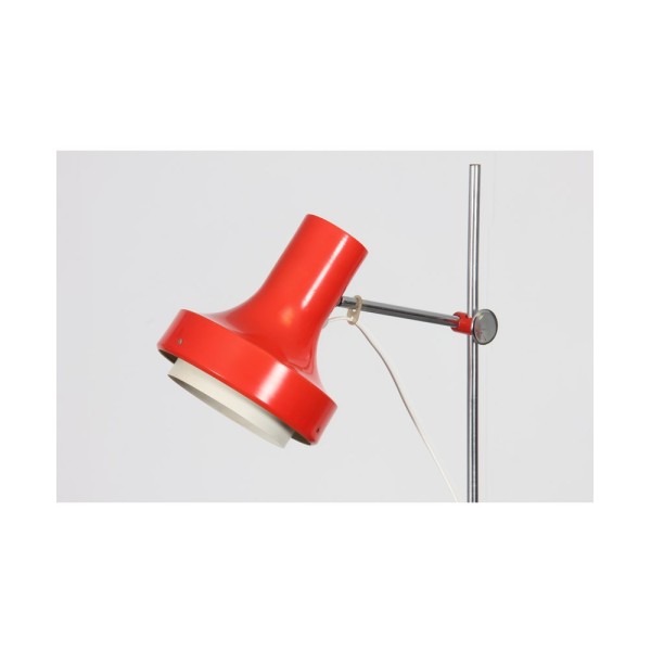 Lampadaire rouge en métal édité par Napako vers 1970 - Design d'Europe de l'Est