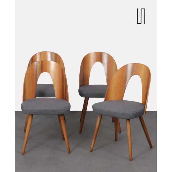 Série de 4 chaises en noyer par Antonin Suman, 1960 - Design d'Europe de l'Est