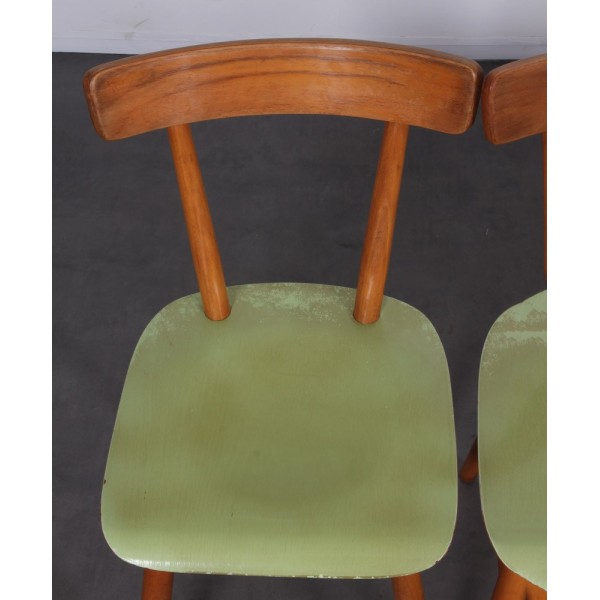 Suite de 4 chaises vertes éditées par Ton, vers 1960 - Design d'Europe de l'Est