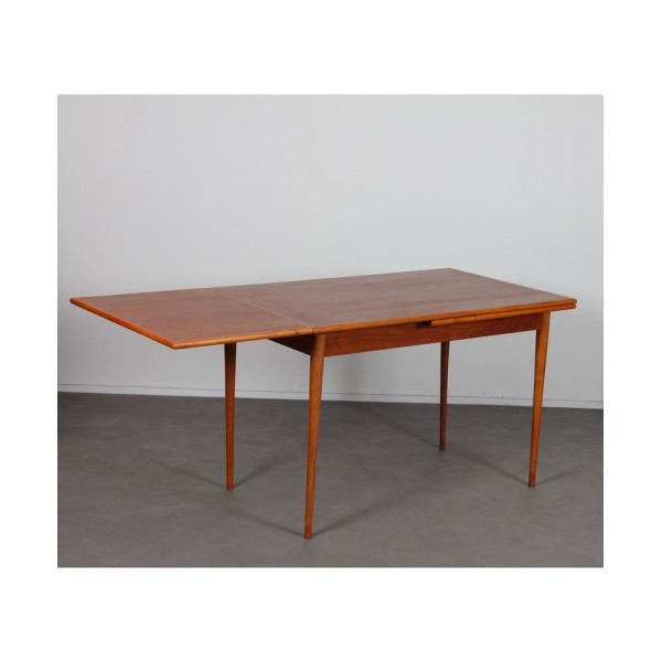 Table de repas éditée par le fabricant Drevotvar, 1960 - Design d'Europe de l'Est