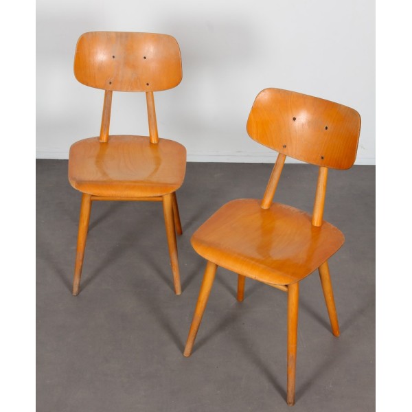 Pair of 2 wooden chairs produced by Ton, 1960s - Eastern Europe design